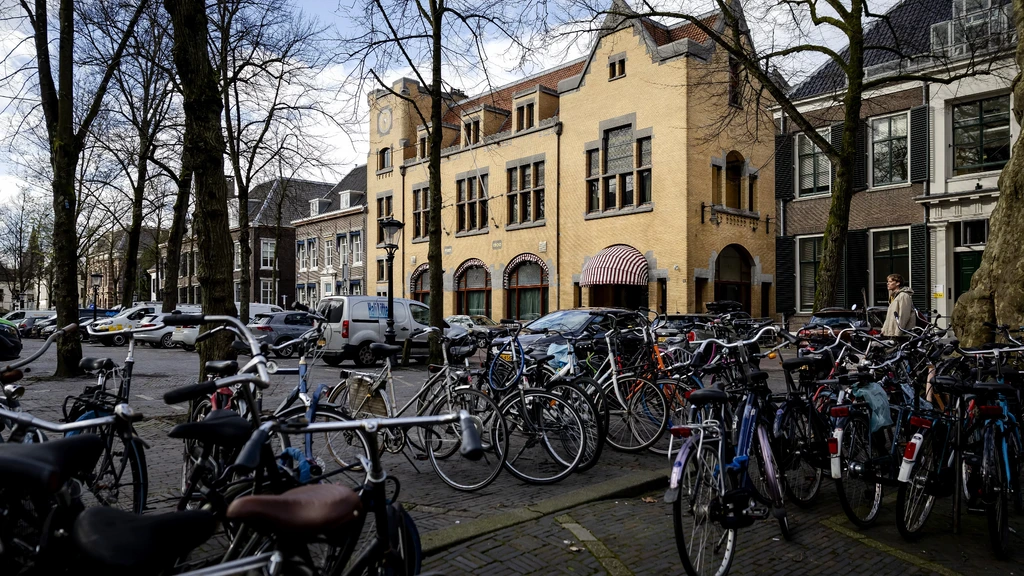Na bangalijst komt studentenvereniging met campagne tegen doorsturen van foto's