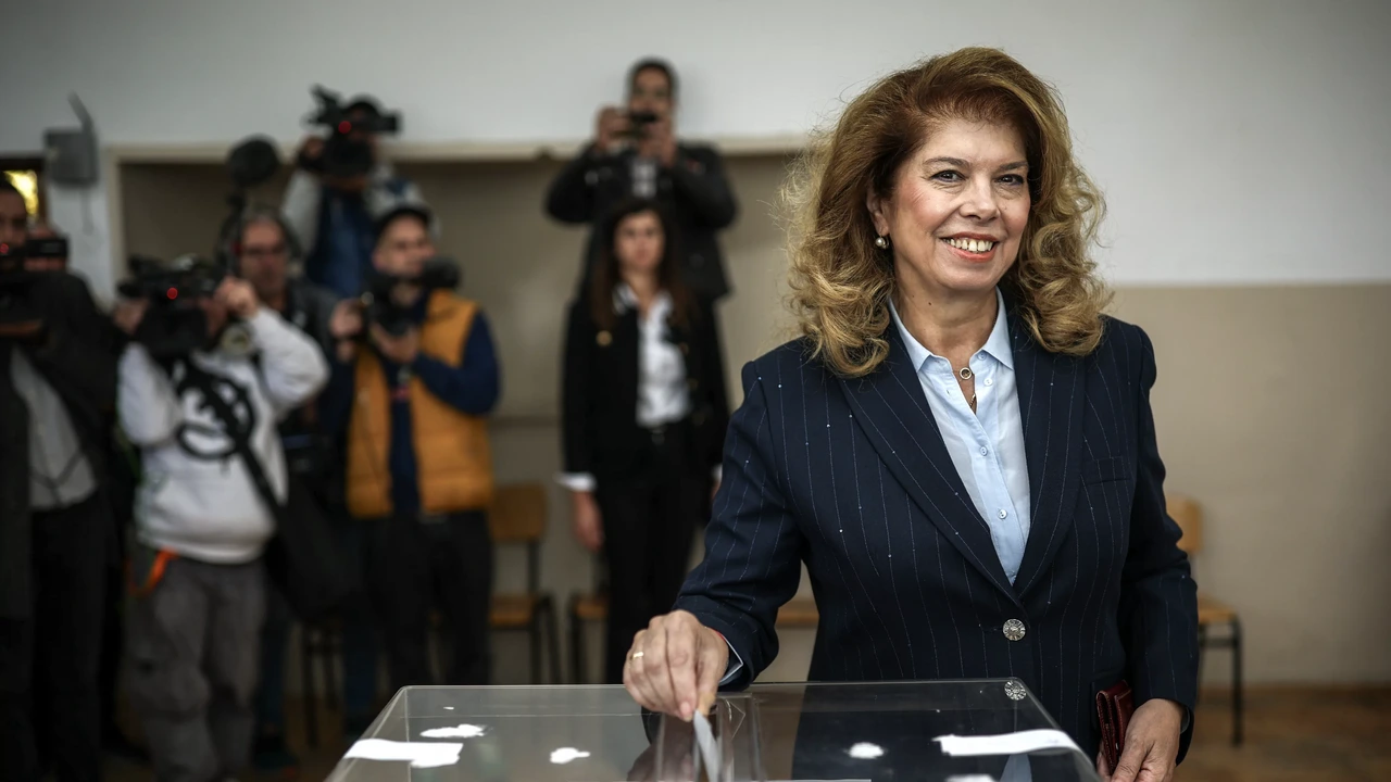 Pro-Russische presidentskandidaat Bulgarije aan kop na eerste verkiezingsronde Pro-Russische presidentskandidaat Bulgarije aan kop na eerste verkiezingsronde