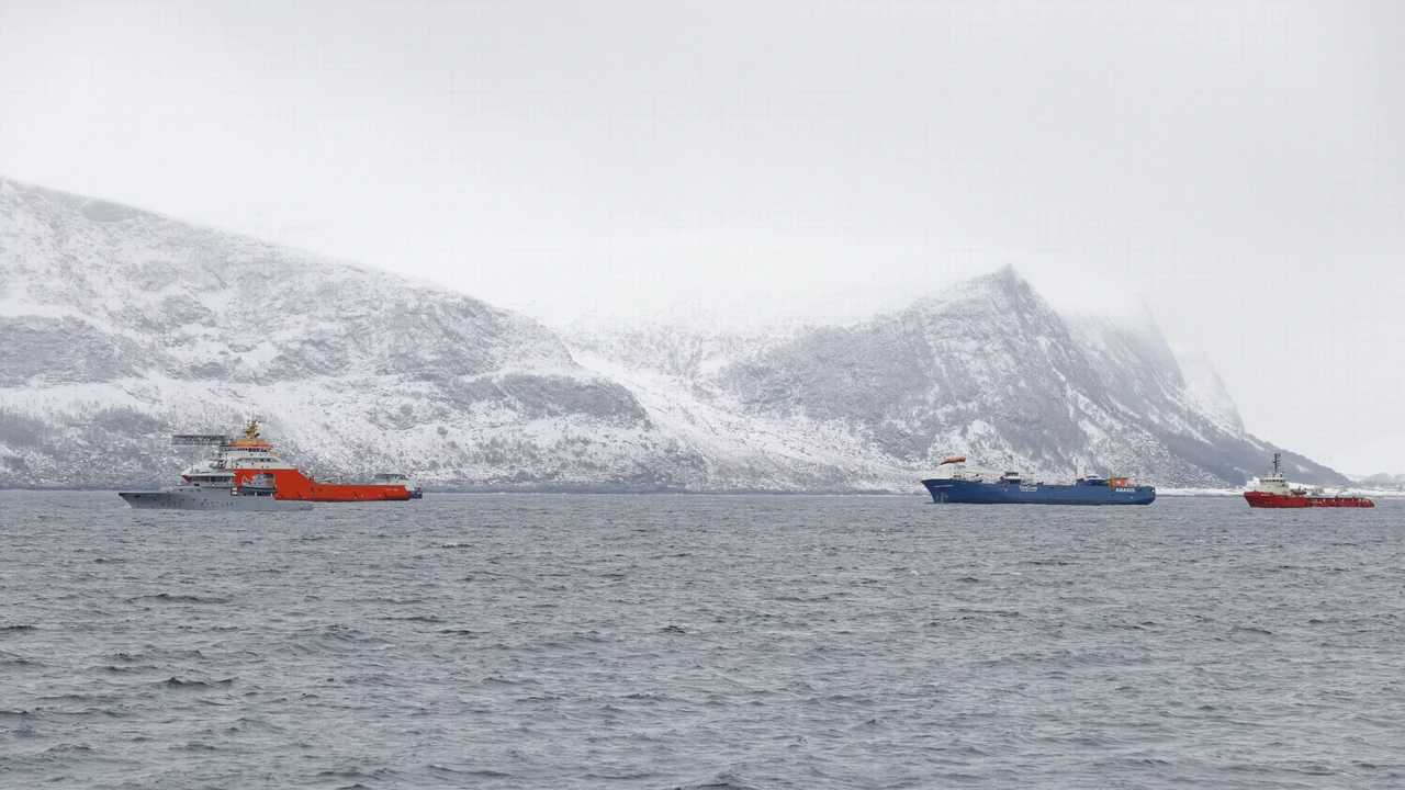 Drie schepen botsen op elkaar voor Noorse kust, ook Nederlands schip betrokken Drie schepen botsen op elkaar voor Noorse kust, ook Nederlands schip betrokken