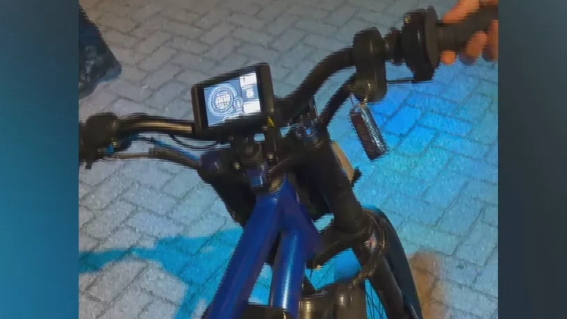 Politie haalt 'skinnybike' van de weg die 120 kilometer per uur kan