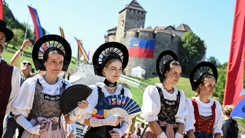 In Liechtenstein kan ook een prinses over een paar decennia troonopvolger worden In Liechtenstein kan ook een prinses over een paar decennia troonopvolger worden