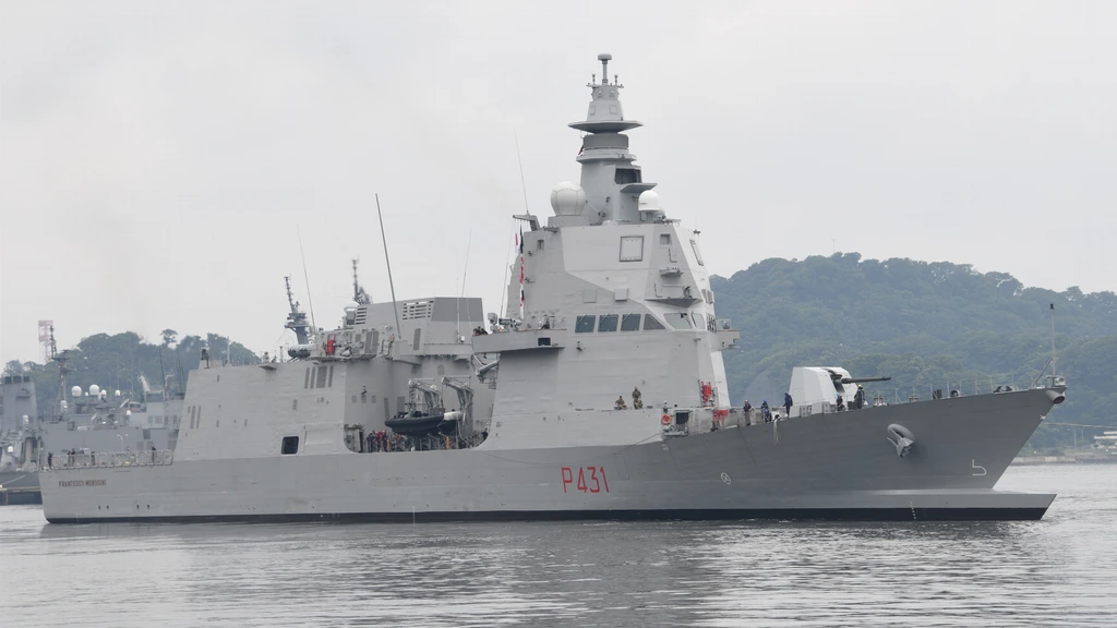 Italiaanse militairen controleren tanker van Russische schaduwvloot Italiaanse militairen controleren tanker van Russische schaduwvloot