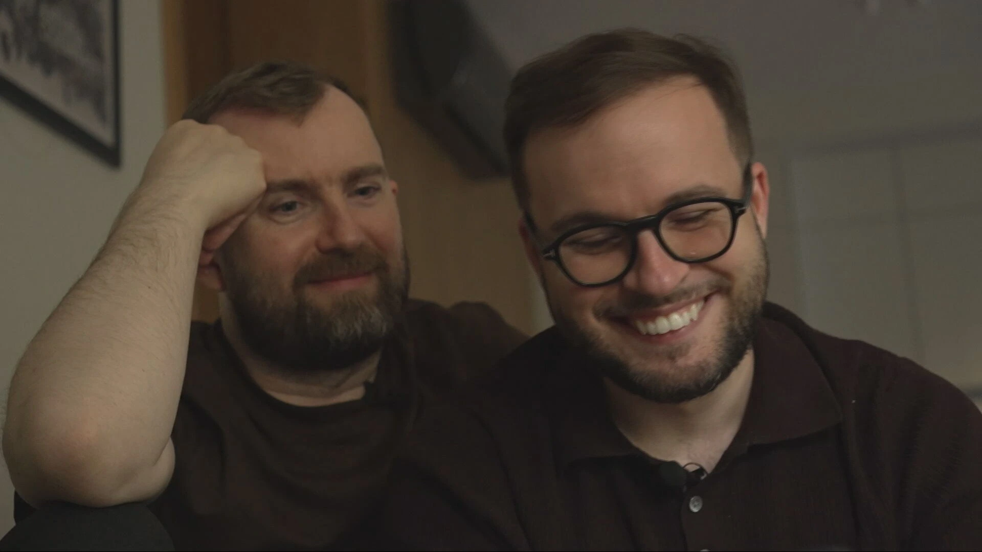 Bart en Slawek willen snel trouwen, nu Polen buitenlandse huwelijken van homostellen erkent 