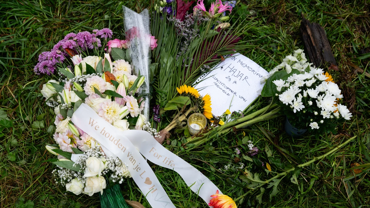 Lichaam 29-jarige Hajar werd gevonden in koffer in Amsterdams water Lichaam 29-jarige Hajar werd gevonden in koffer in Amsterdams water