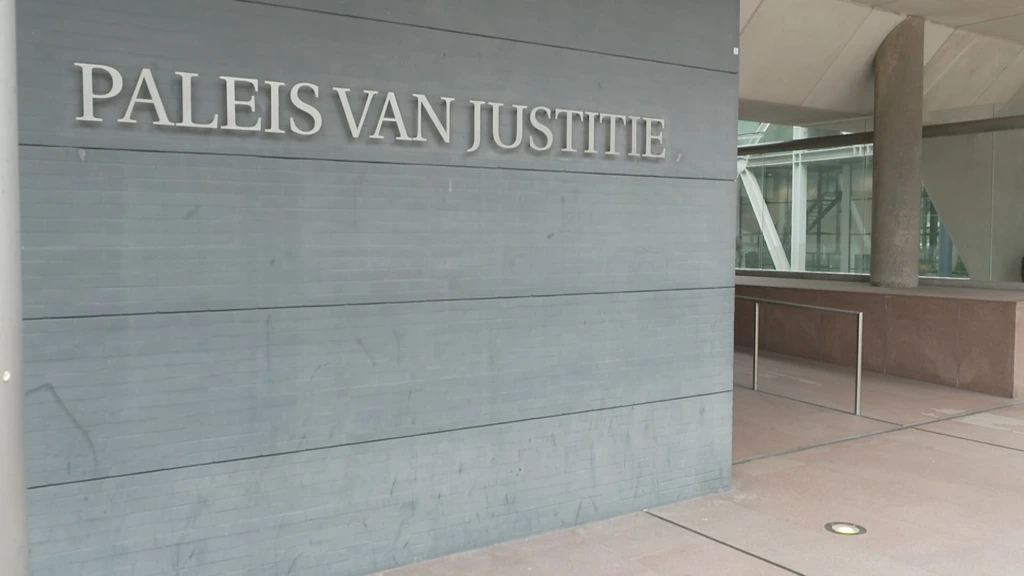 15 jaar cel en tbs voor man die zijn ex-partner met dertig messteken vermoordde