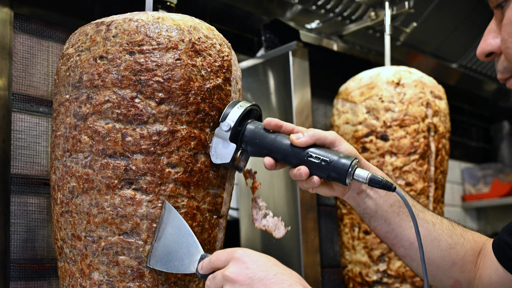 Foto: Britse kebabfabriek krijgt boete van 581.000 euro voor grootschalige lamsvleesfraude