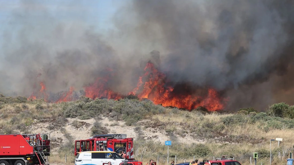 Duinbrand woedt bij Wassenaar, NL-alert verstuurd