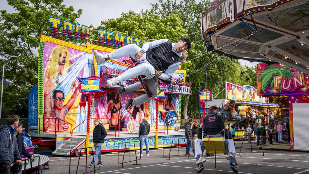 Foto: Dorpsfeesten en festivals zuchten onder regeldruk: 'Komt steeds meer bij kijken'