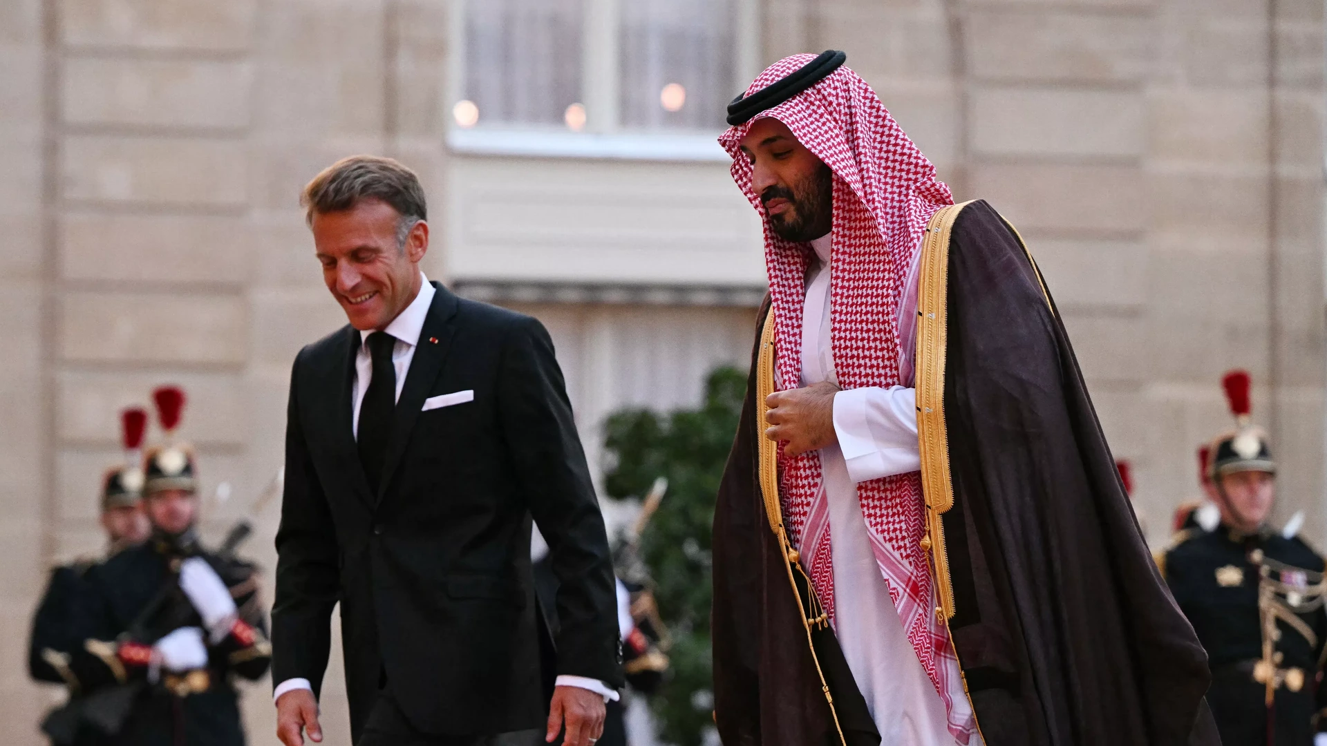 Concurrentie voor Disneyland: Saudische miljarden voor drie nieuwe pretparken bij Parijs