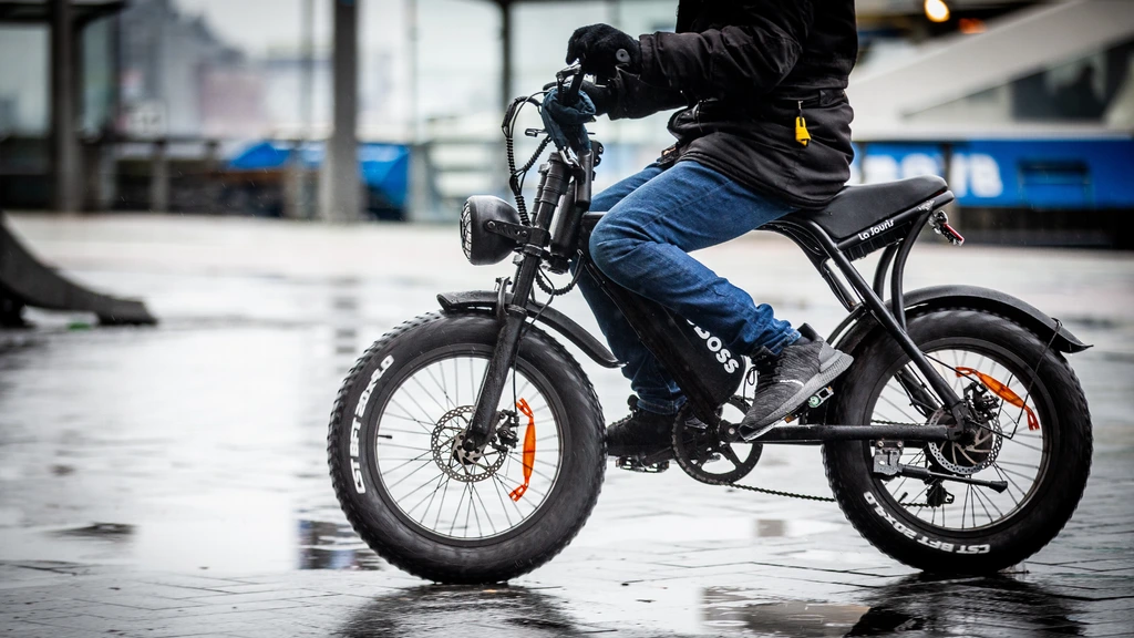 Foto: Nieuwe campagne tegen fatbike-wangedrag: ouders moeten kinderen aanspreken op rijstijl 