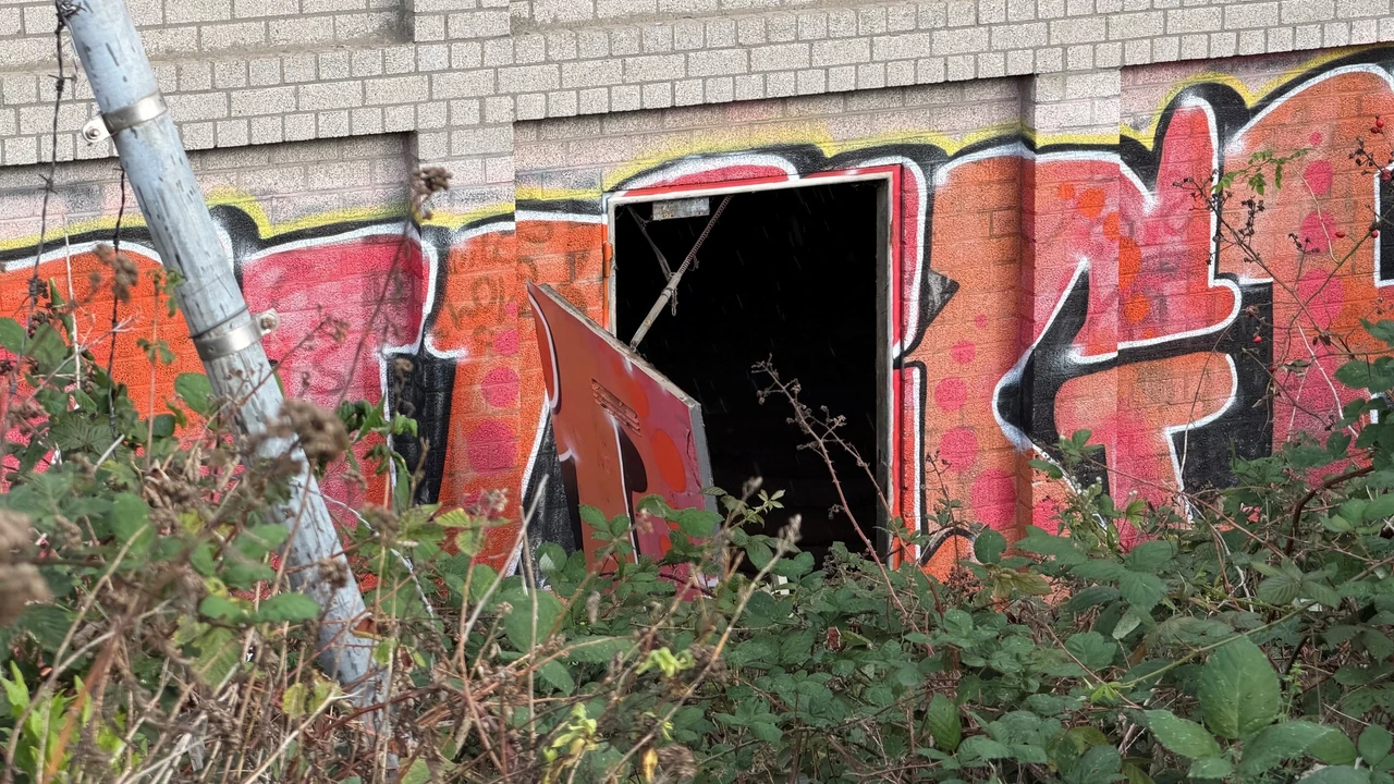 Brandstichting bij het spoor, geen treinen tussen Rotterdam en Delft