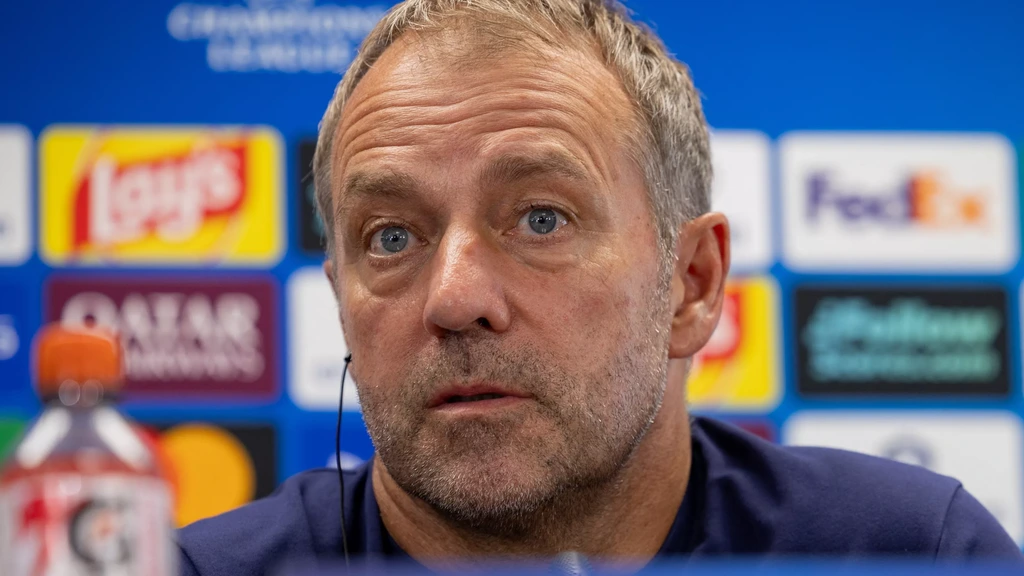 Flick dan Yamal Lewatkan Sebut Feyenoord Di Konferensi Pers Barcelona