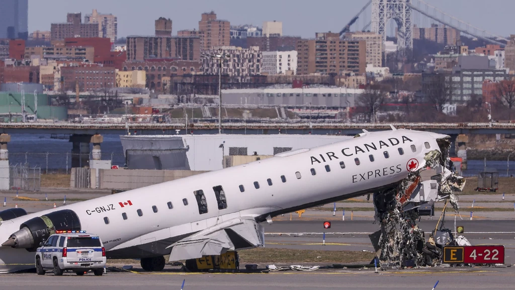VS wil luchtverkeersleiders ontslaan na dodelijke botsing op LaGuardia-luchthaven