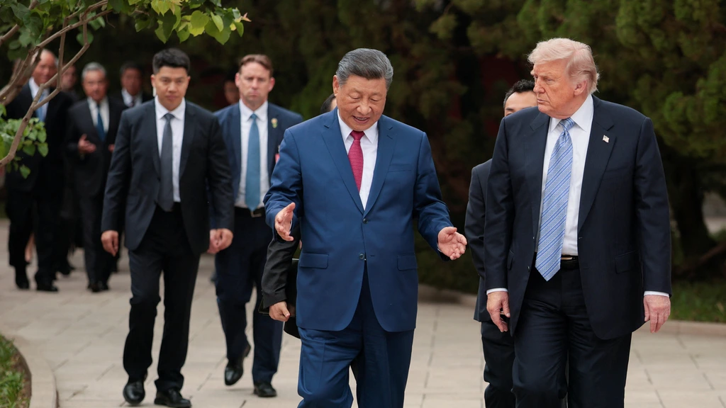 Foto: Trump verlaat China: kou uit de lucht, nog geen concrete uitkomsten