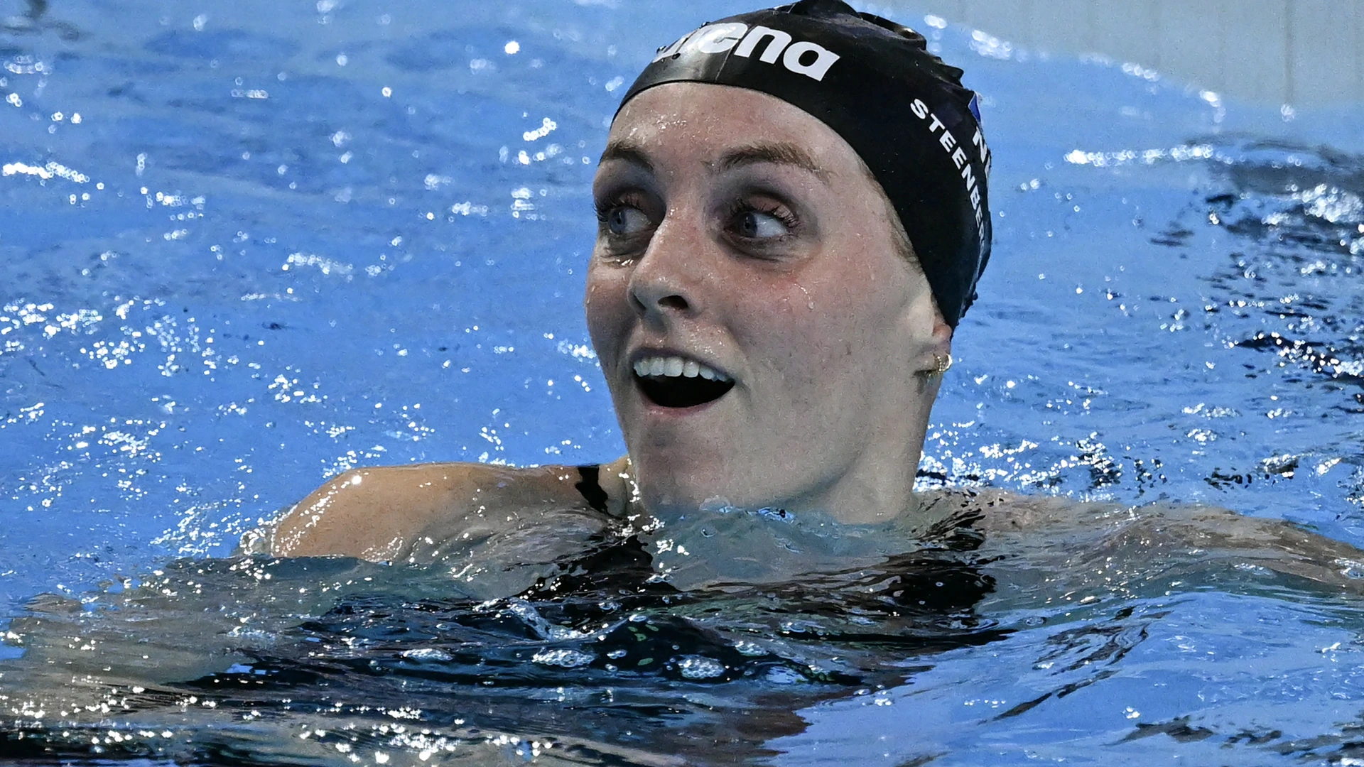 Steenbergen met nieuwe toptijd een na snelste vrouw ooit op 100 meter vrije slag