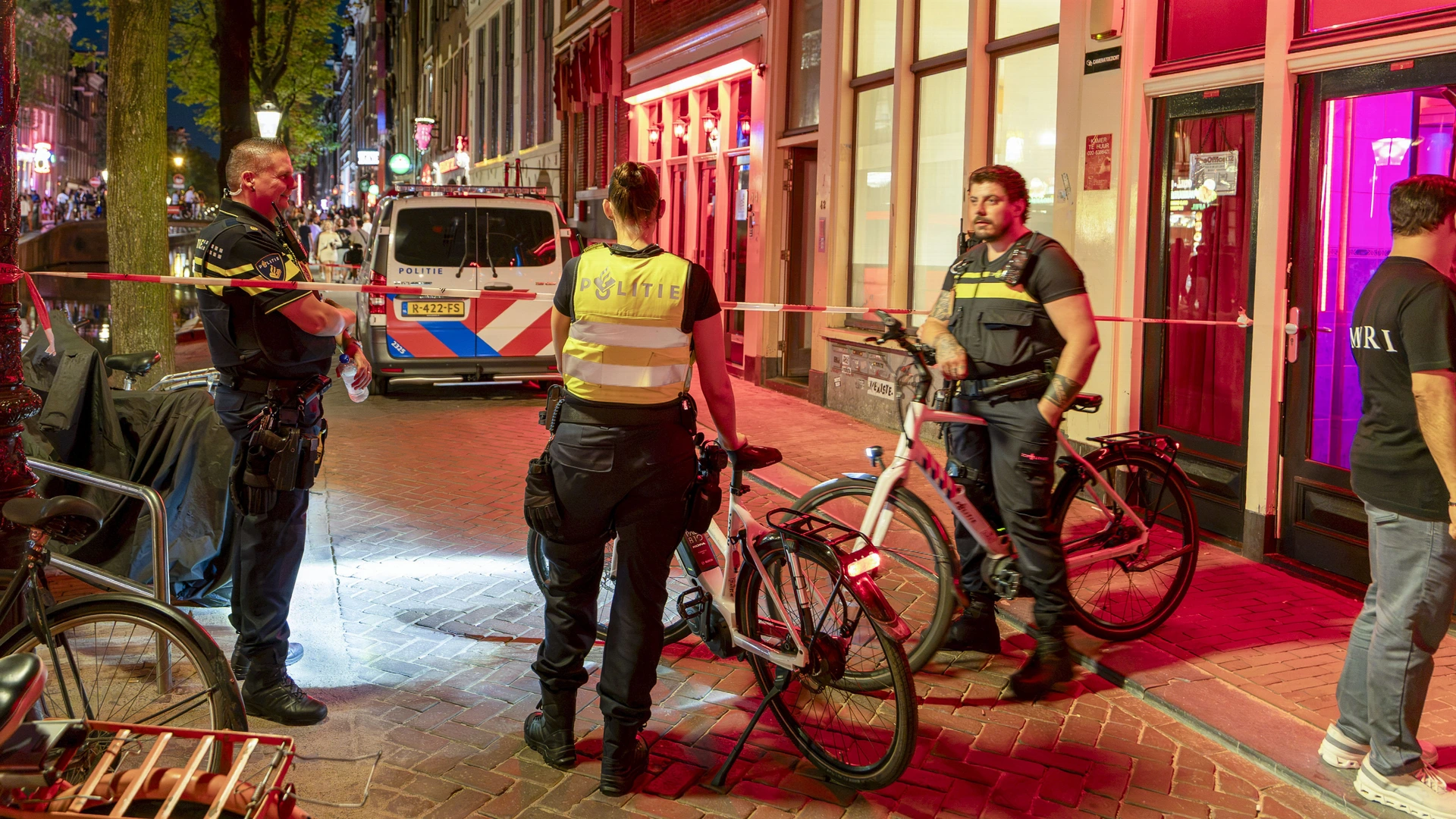 Oproep politie aan Roemeense sekswerkers op Wallen: meld je als je wordt uitgebuit