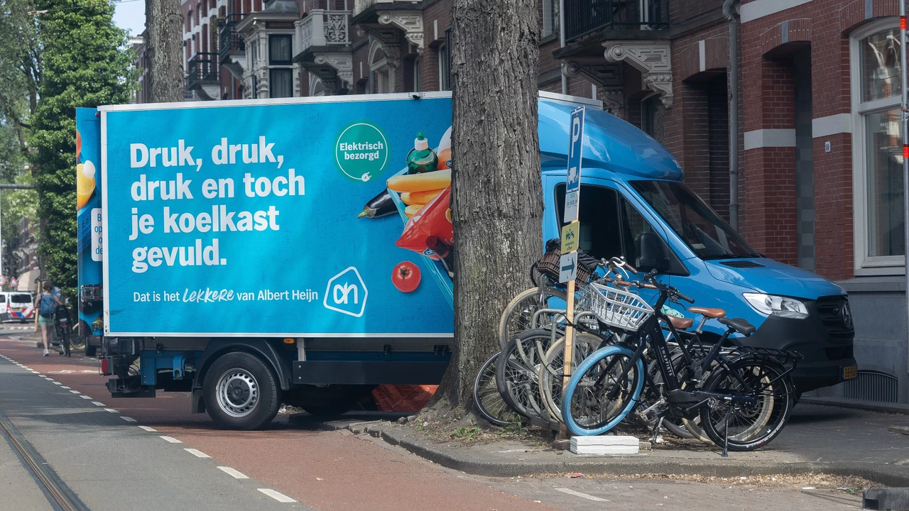 Albert Heijn bezorgt voorlopig niet, stappen klanten nu massaal over? Albert Heijn bezorgt voorlopig niet, stappen klanten nu massaal over?