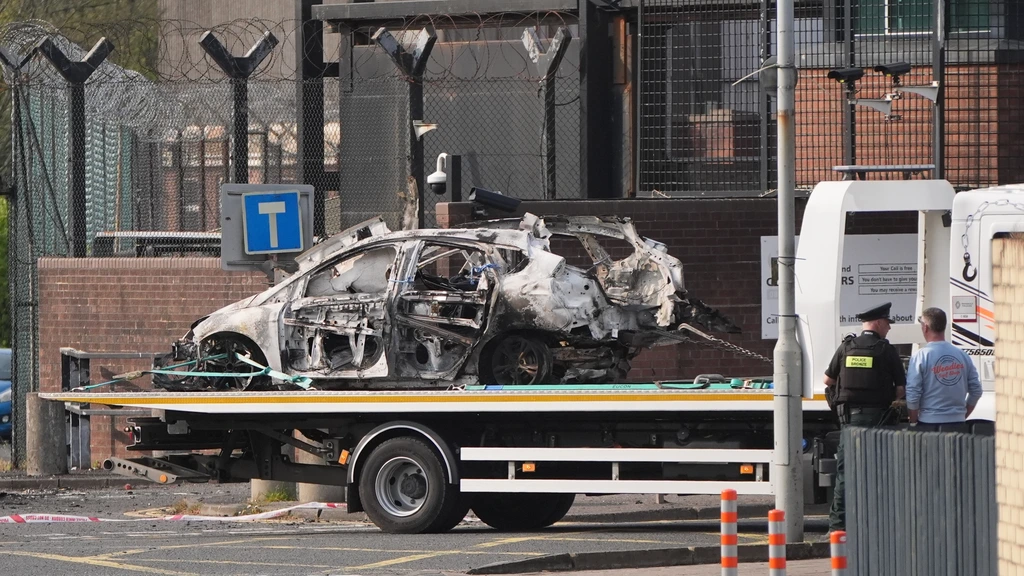 Man vast in onderzoek bomaanslag Noord-Ierland, New IRA eist terreurdaad op