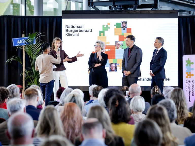 Kabinet neemt helft adviezen burgerberaad klimaat over, wel veel bestaande plannen