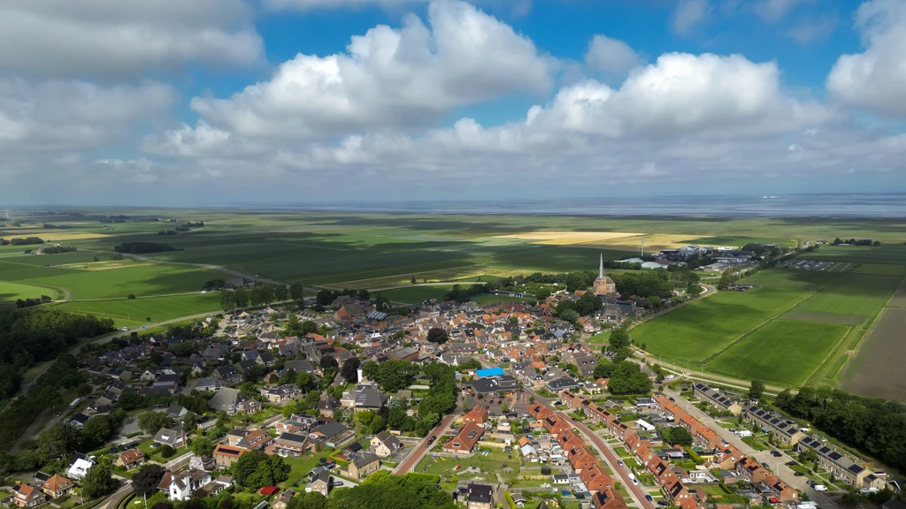 Provincie geeft miljoenen voor geschrapt plan Fries dorp aan zee Provincie geeft miljoenen voor geschrapt plan Fries dorp aan zee