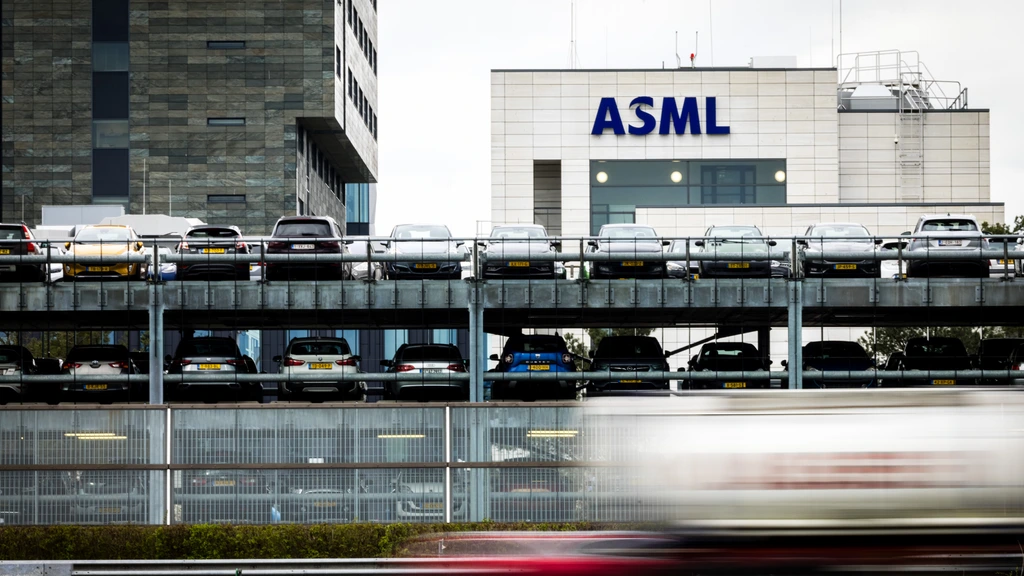 Komende maanden geen gedwongen ontslagen bij ASML na akkoord met vakbonden