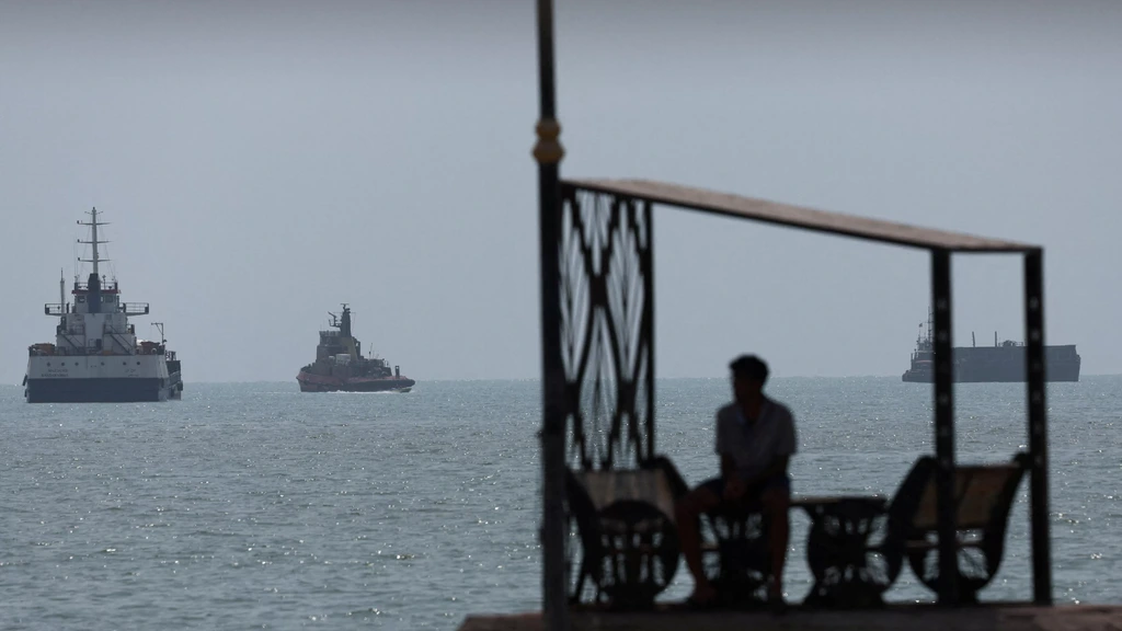 Nog 400 schepen vast in Perzische Golf, Iran claimt controle over Straat van Hormuz