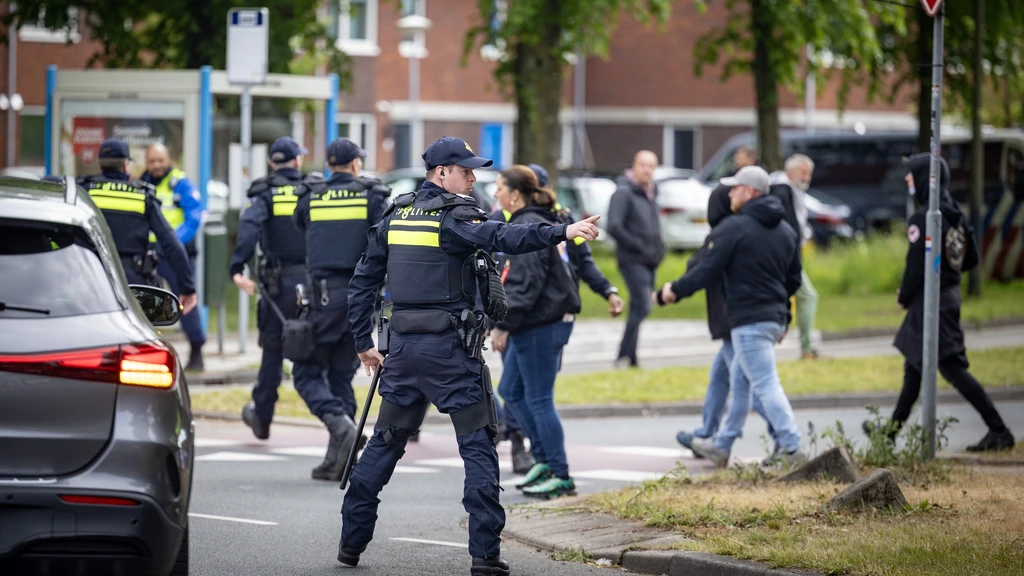 Foto: Vanavond spoedoverleg kabinet en gemeenten over onrust rond asielopvang 