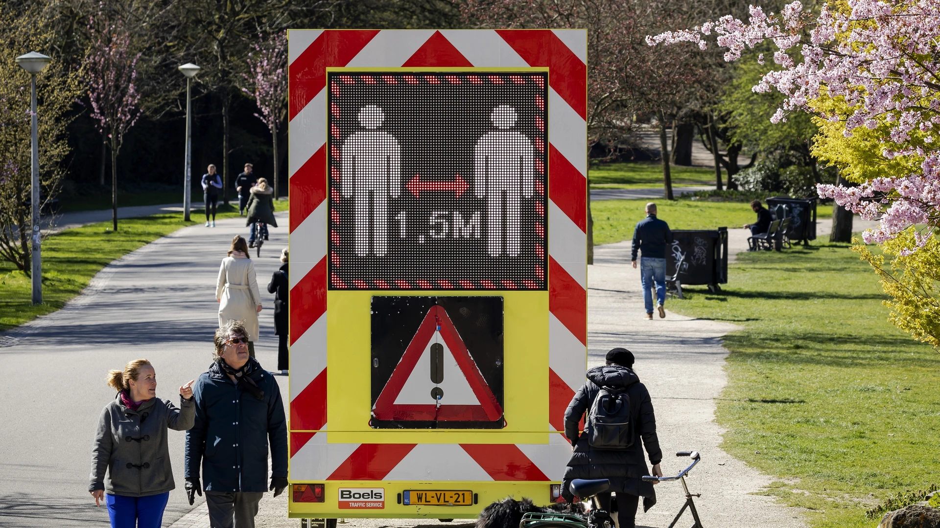 RIVM maakt geen rekensom coronadoden, ondanks wens Kamer