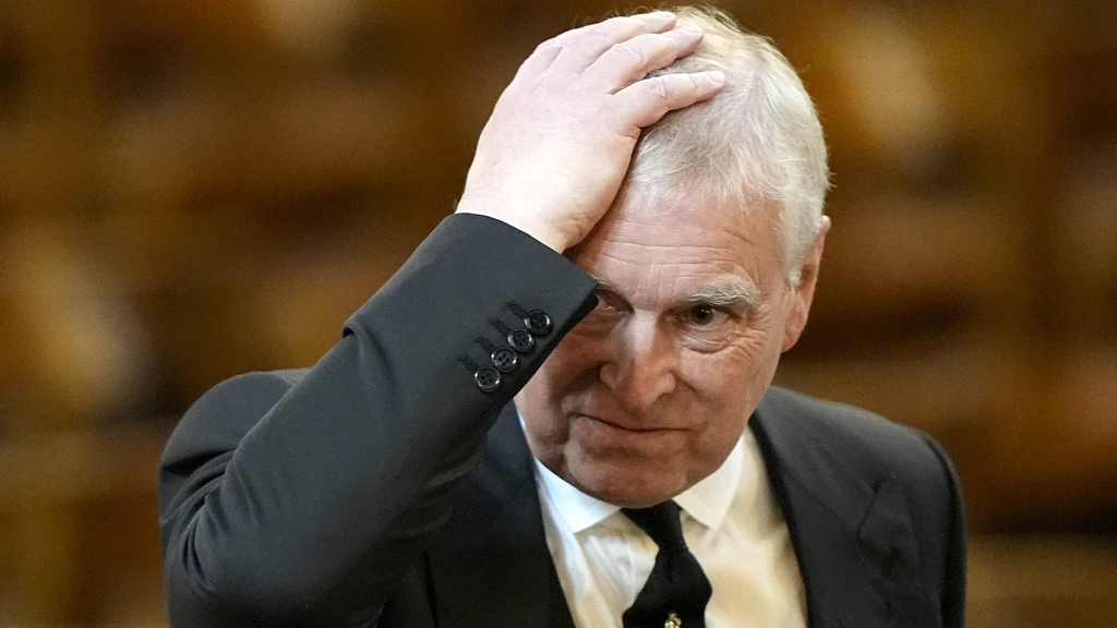 Foto: Britse regering onthult: koningin Elizabeth wilde prins Andrew als handelsgezant
