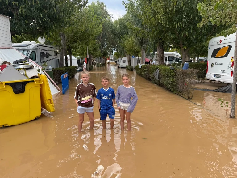 Noodweer in Spanje: deze kinderen zaten er middenin
