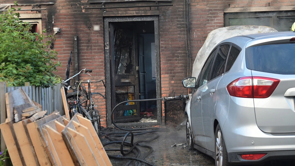 Foto: Explosie bij huis in Breda, twee dagen geleden al bij de buren