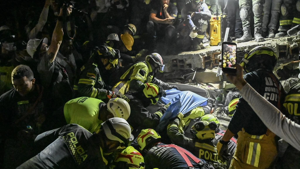 Tijd dringt bij zoektocht naar overlevenden na beving Colombia, vrouw gered