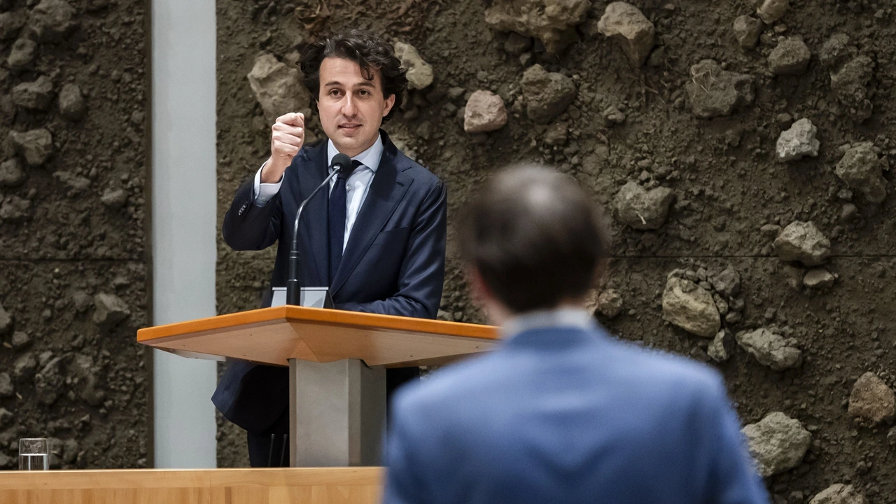 Maximumprijs of accijns omlaag? Kamer dubt over aanpak dure brandstof