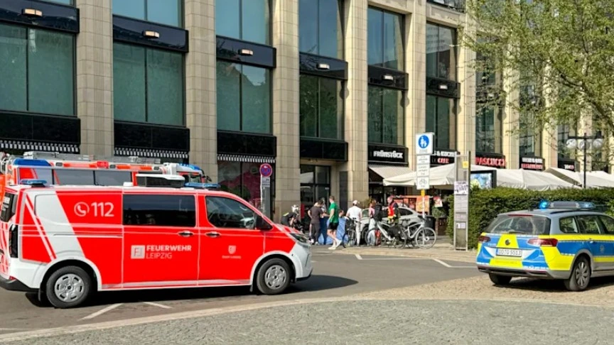 Auto rijdt in op voetgangers in Leipzig, zeker twee mensen omgekomen