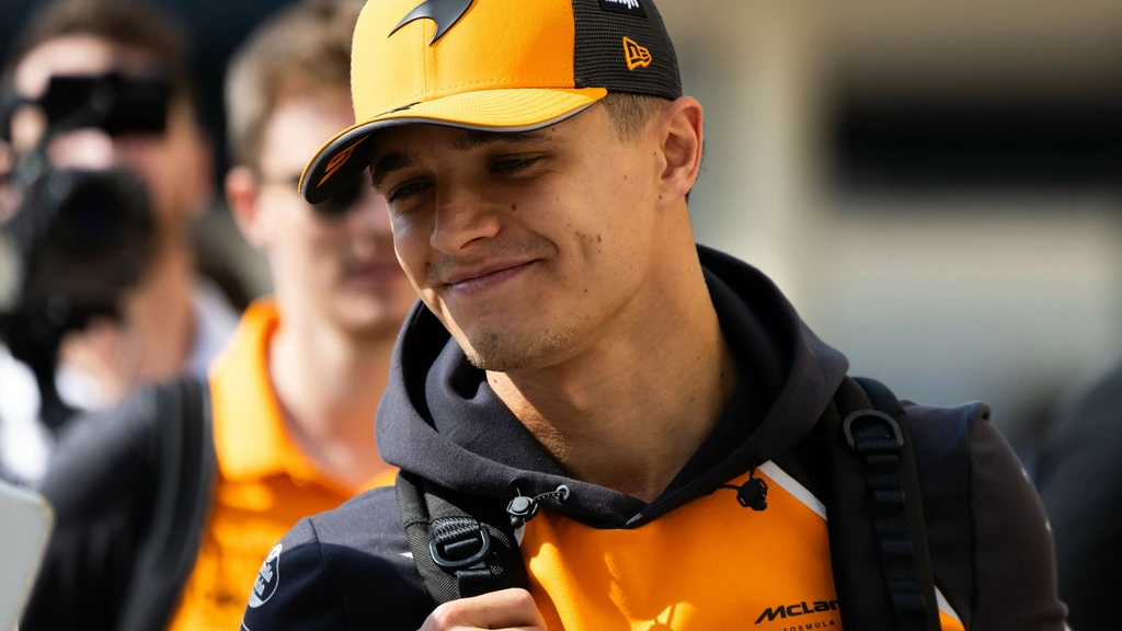 Norris Reed Ii Wereldkampioen Norris voor het eerst de baan op, Mercedes maakt ...