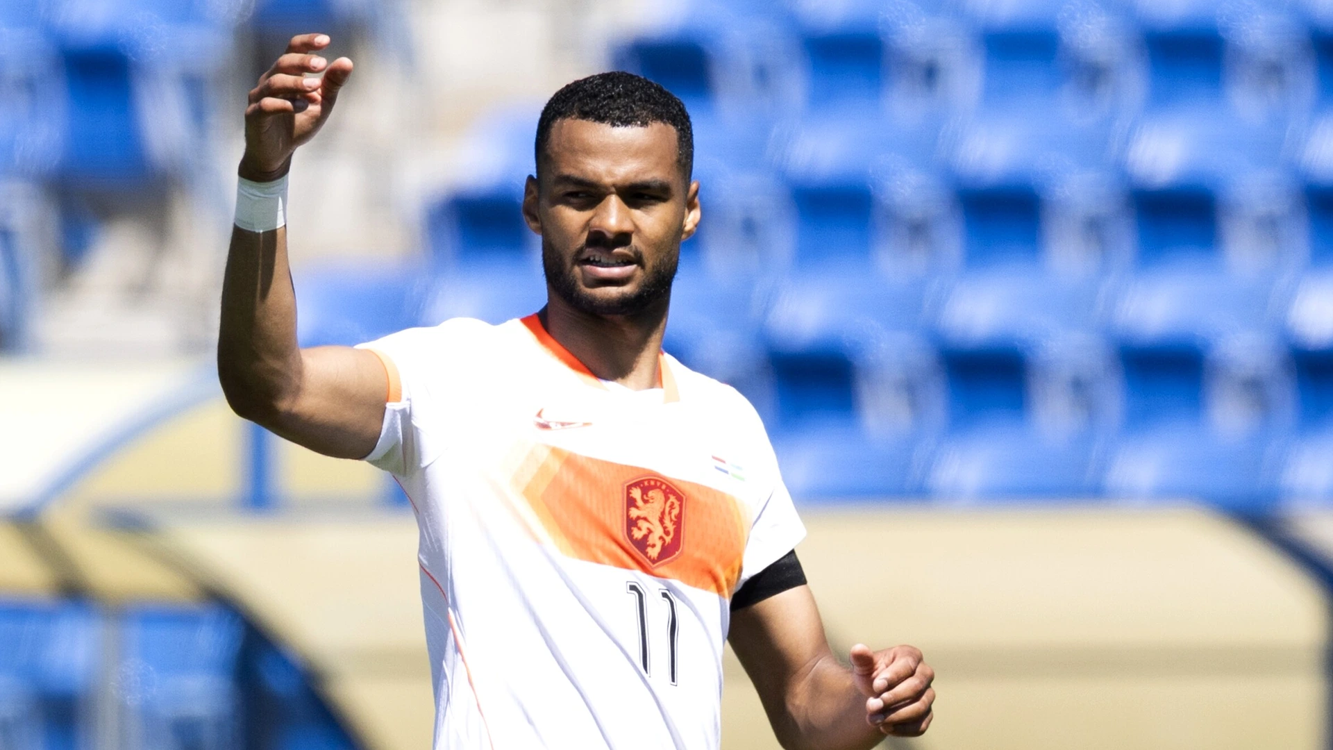 Oranje worstelt zich langs Oezbekistan en verliest Verbruggen in laatste WK-test