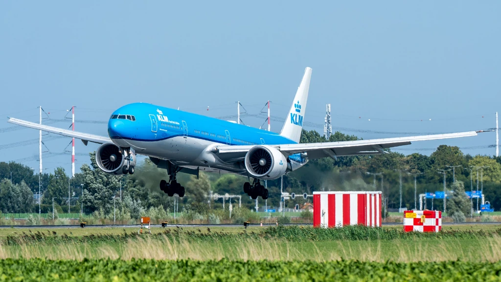 Powerbank vat vlam, vliegtuig KLM keert na uren vliegen terug naar Schiphol Powerbank vat vlam, vliegtuig KLM keert na uren vliegen terug naar Schiphol