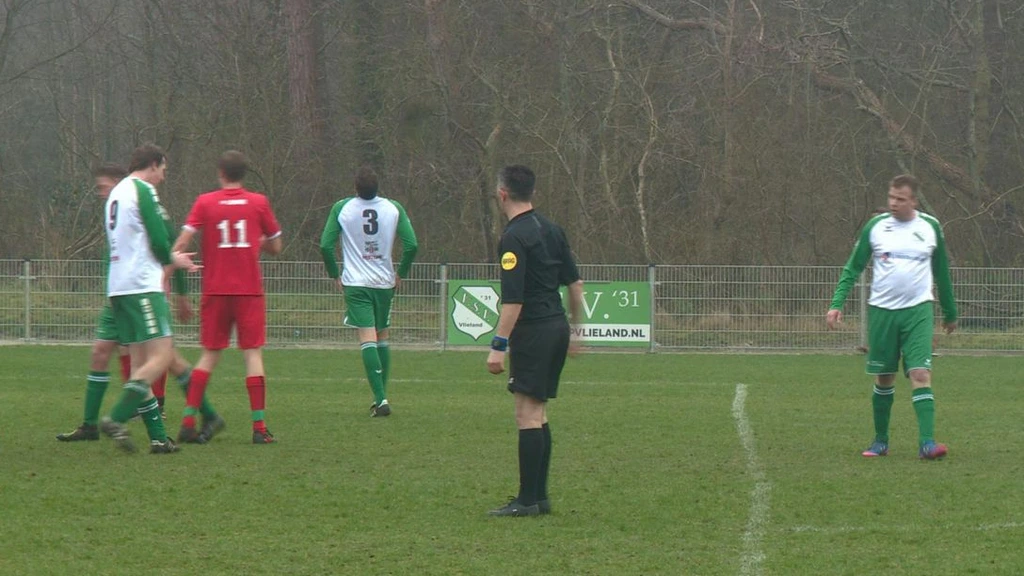 Foto: Vlieland stapt uit voetbalcompetitie omdat tegenstanders reis te ver vinden