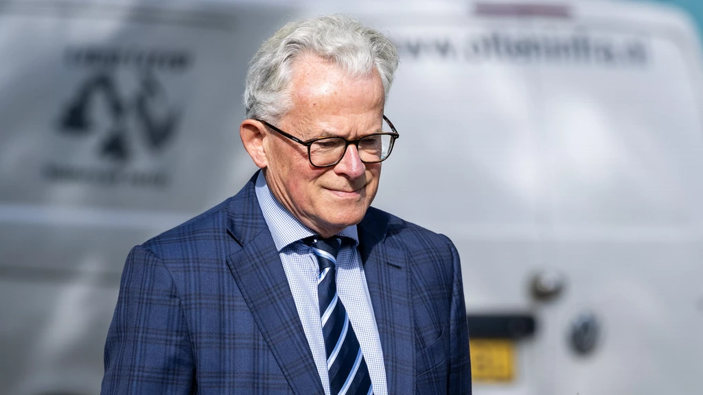 Foto: Oud-burgemeester Schuiling opnieuw veroordeeld voor masturberen, krijgt boete
