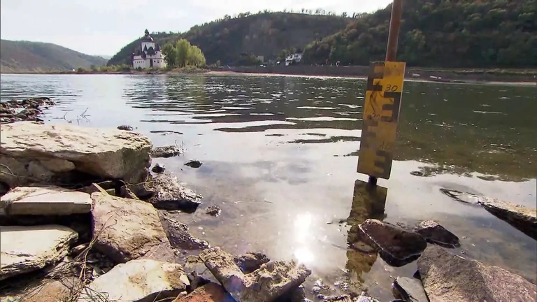 Water Rijn bij Keulen lager dan ooit