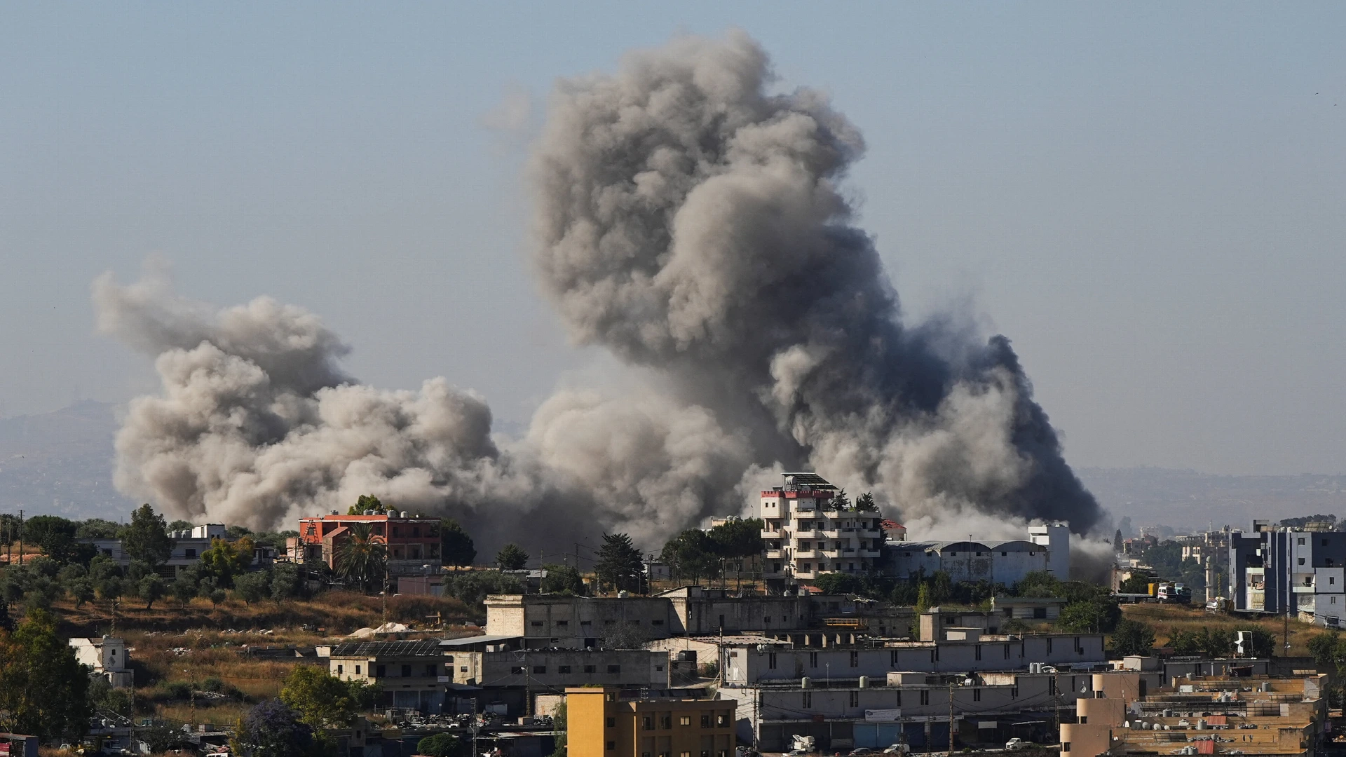 Doden in Libanon na aanvallen van Israël en Hezbollah, ondanks wapenstilstand