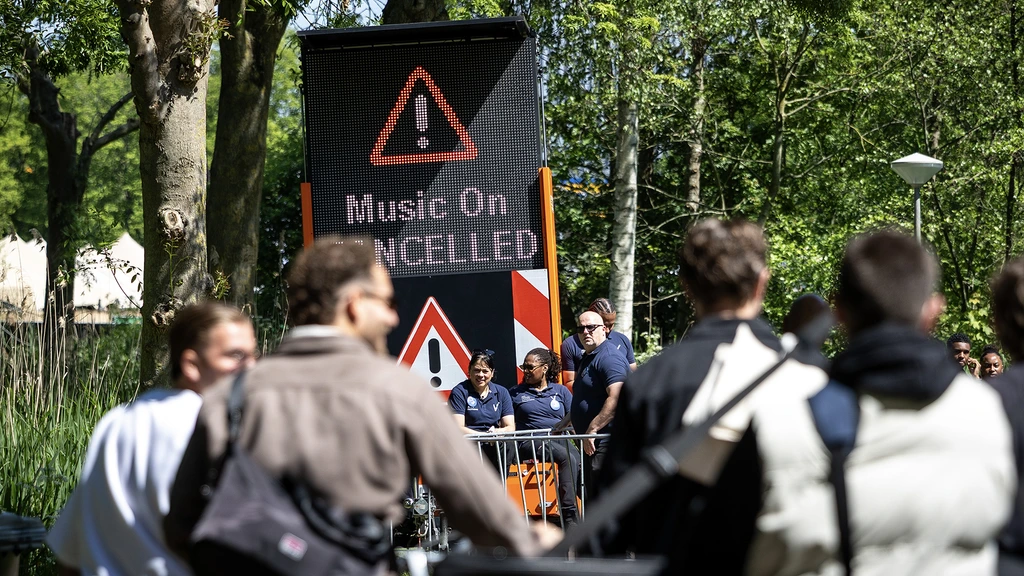 Foto: Groot Amsterdams festival op valreep afgelast, organisatie naar rechter