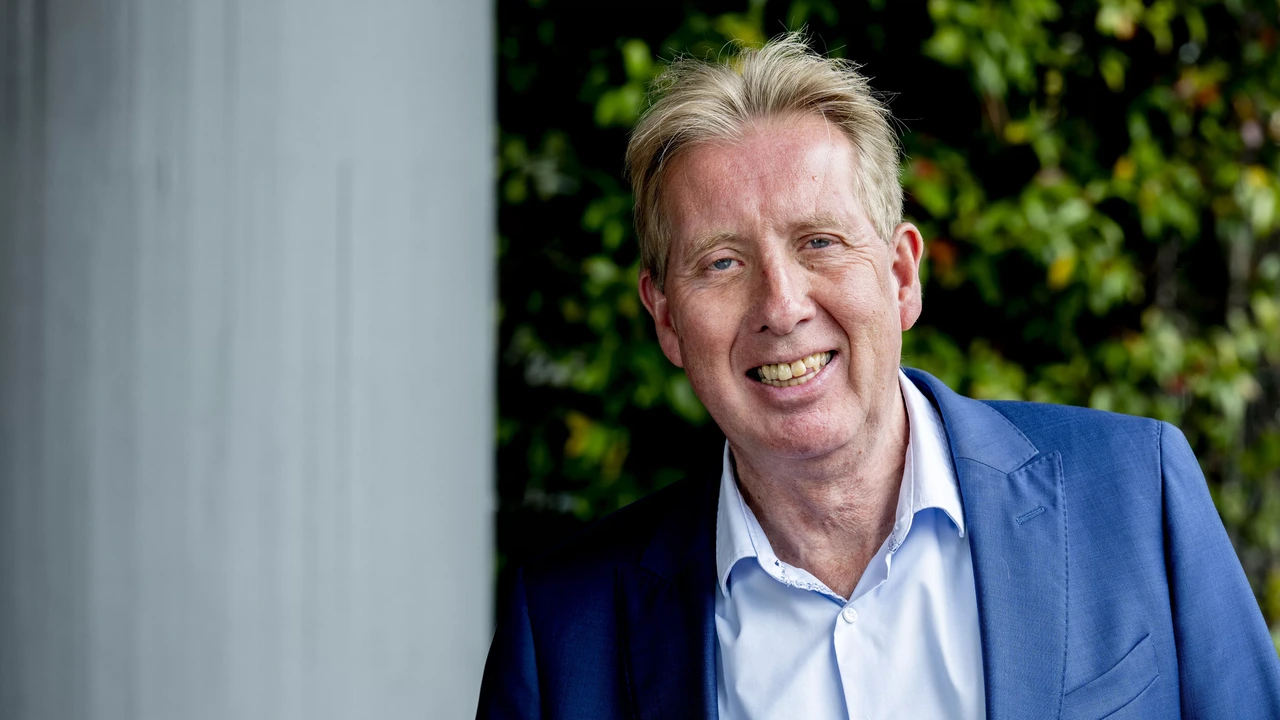 Ongeneeslijk zieke hoogleraar Jan Rotmans laat ‘AI-tweeling’ van zichzelf maken Ongeneeslijk zieke hoogleraar Jan Rotmans laat ‘AI-tweeling’ van zichzelf maken