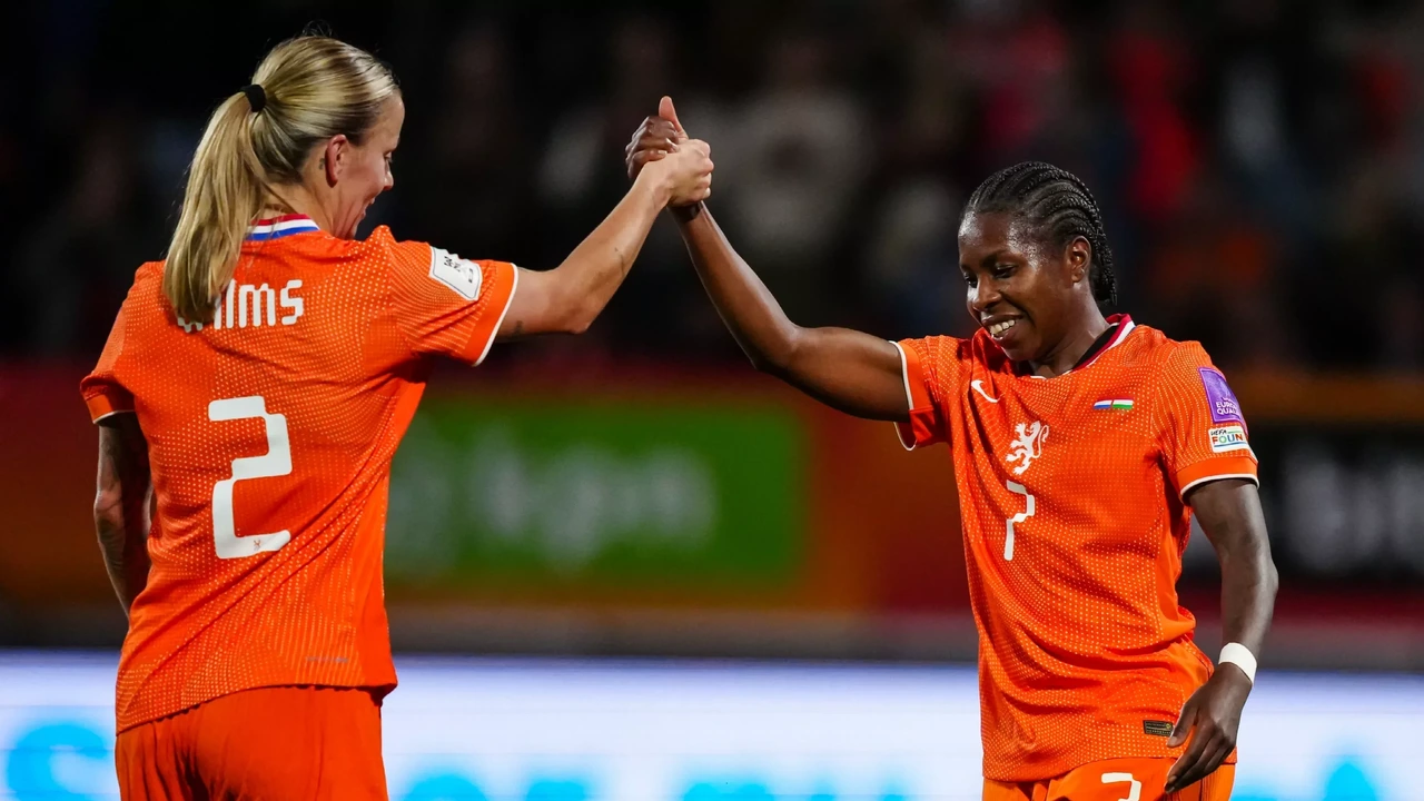 Netherlands Women Defeat Hungary 3-0 to Advance in World Cup Playoffs
