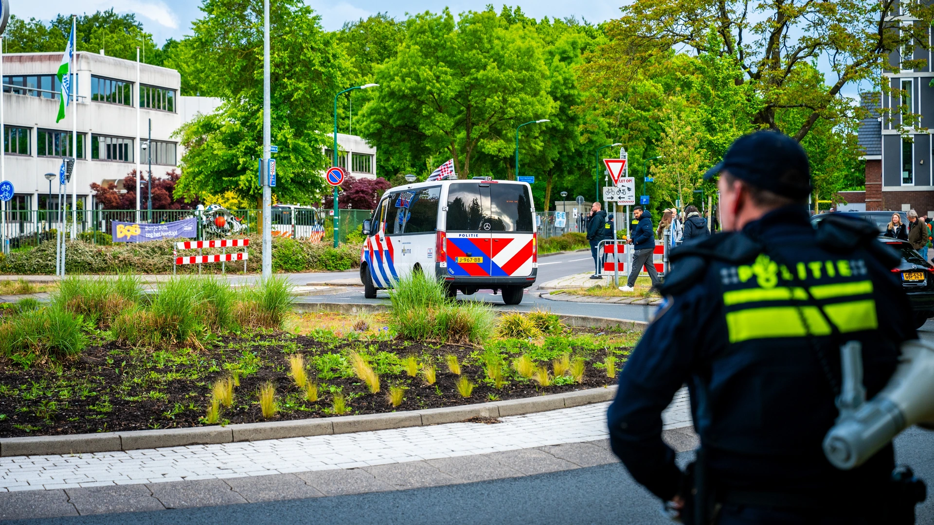 Burgemeester biedt inwoners Loosdrecht excuses aan, 'had anders gemoeten'