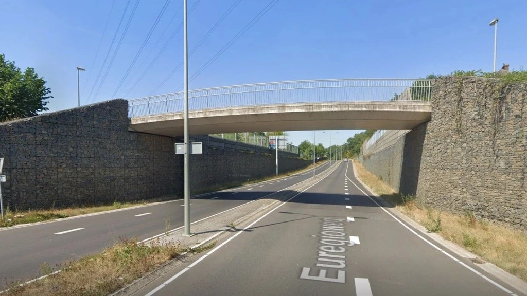 Stenengooiers Landgraaf verdacht van poging doodsl