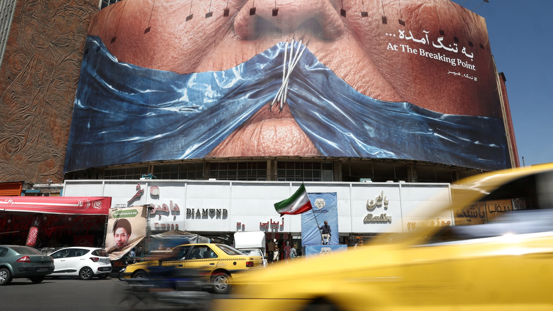Straat van Hormuz 100 dagen dicht, 'staan aan vooravond van nog veel grotere crisis'