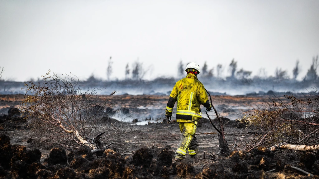 Natuurbrand België na vijf dagen ingedamd, maar nog niet onder controle