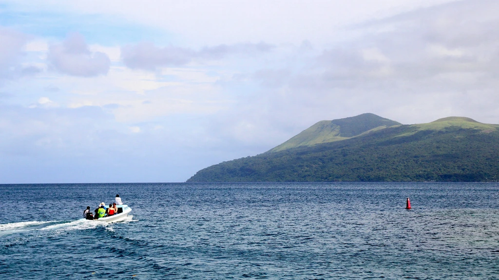 Foto: Dode na zinken veerboot bij Vanuatu, zoektocht naar zeker 30 vermisten