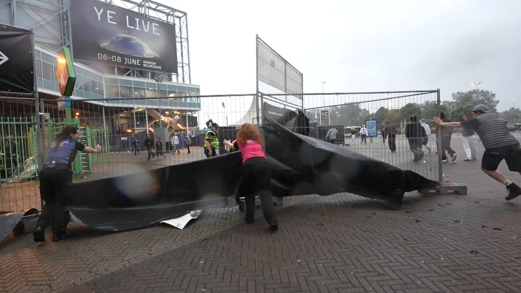 Foto: Op meerdere plekken overlast door hevige buien en harde wind
